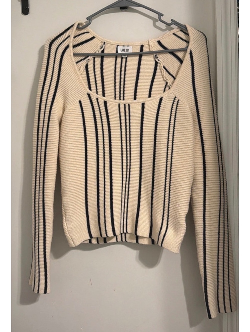 Lane 201 Women's Large Beige and Black Striped Ribbed Knit Sweater